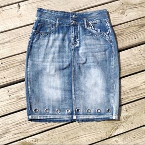 Sz 8 Grommet Denim Pencil Skirt